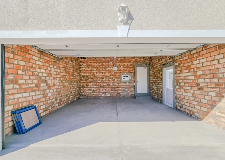 To Let 3 Bedroom Property for Rent in Pinehurst Western Cape